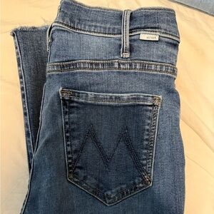 MOTHER Hustler Flare. 27 inseam 
Color is healing jar